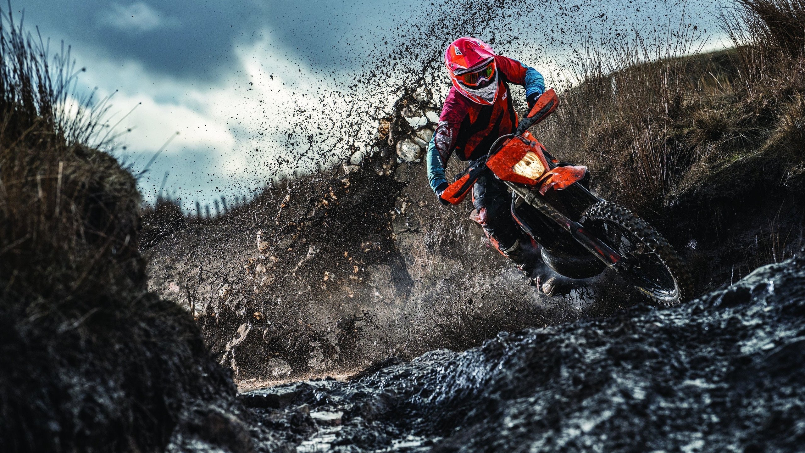 开云体育在线-皇马正面击溃牙买加，穆勒末节接管比赛，当足球成为文明冲突的隐喻